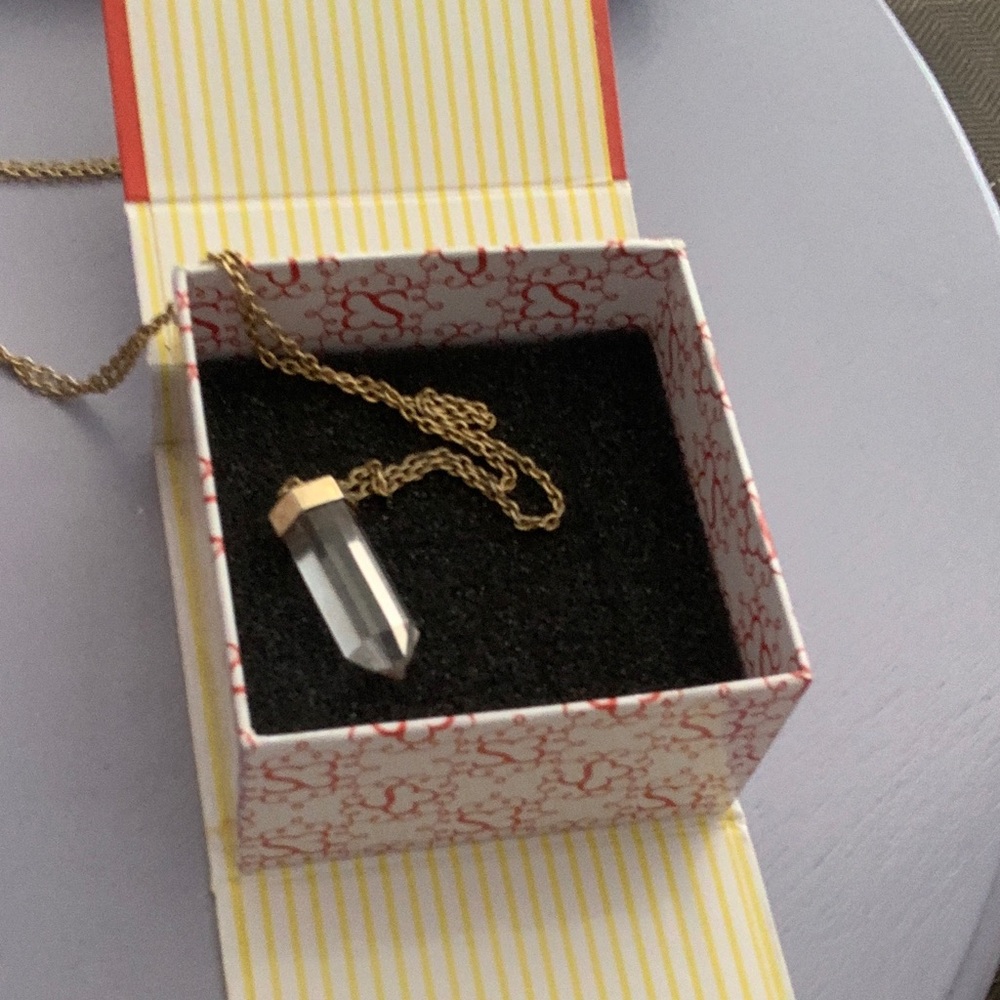 Elegant Gold Necklace with Clear Crystal Pendant